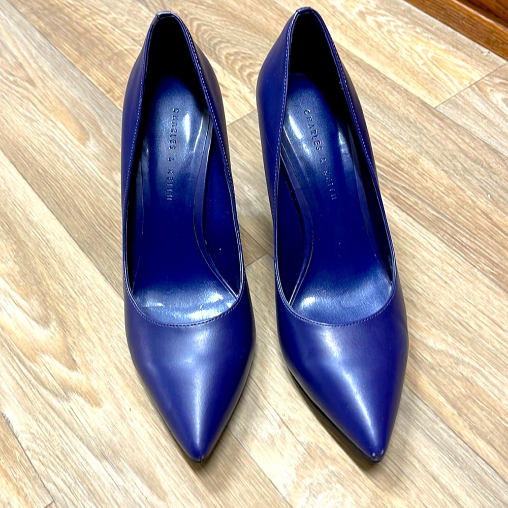 Beautiful simple stilettos!